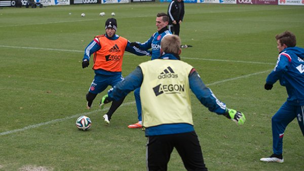 老鹰并未处 老鹰并未处